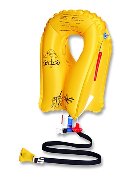 Inflating life jackets [Photo provided : International Committee of the Red Cross ICRC]